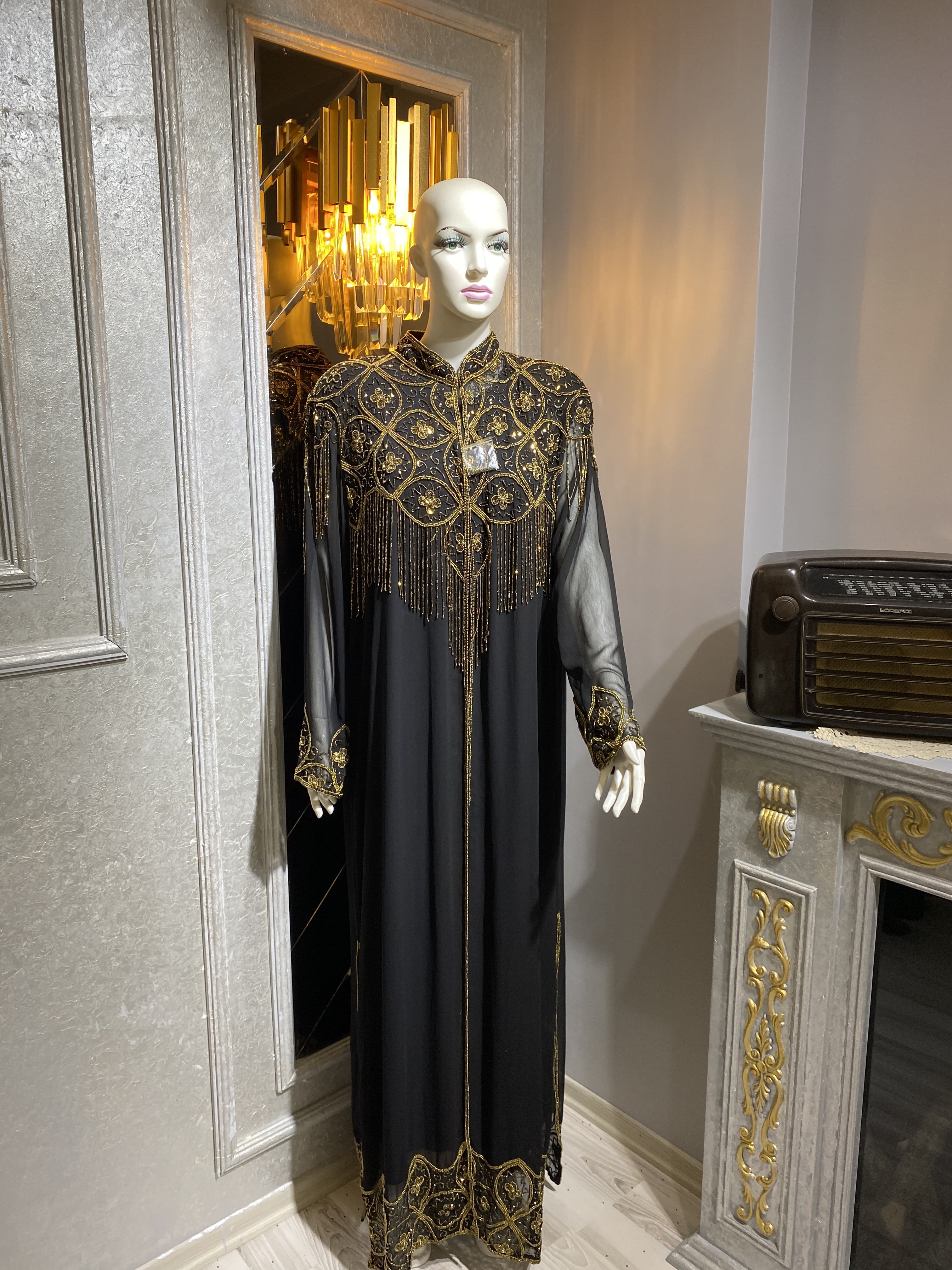 ŞEHRAZAT%20BUTİK%20ŞiFON%20KUMAŞ%20ÜZERİ%20GOLD%20BONCUK%20İŞLEME%20ABAYA